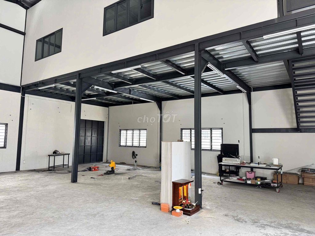 Помещение под производство — офис 325 м² — Кинь Зыонг Выонг — Тен Лыа