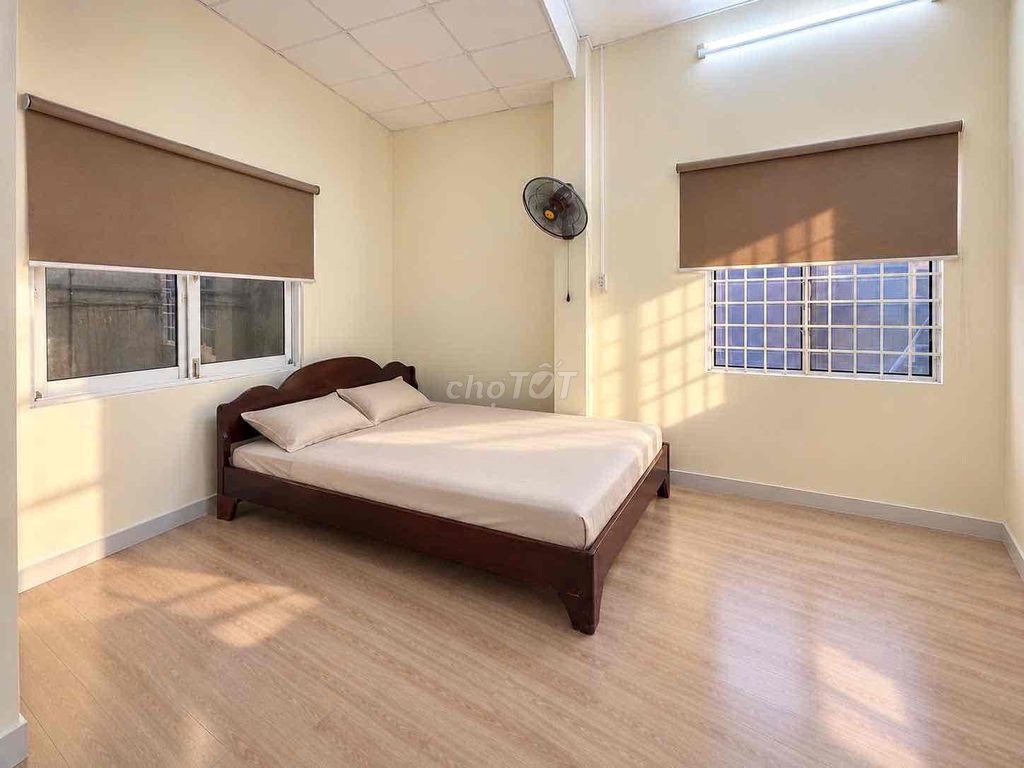 Фото 2: 2 спальни + 1 гостиная, 55 м², адрес: 4 человека, 4 мотоцикла, без общего хозяина, район 10, рядом с UEH