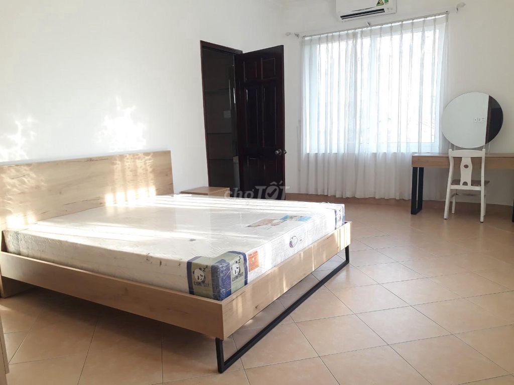 Фото 3: ДОМ НА УЛИЦЕ ЙЕНТЭ, ПЛОЩАДЬ: 5x15М, 1 ЭТАЖ + 2 ЭТАЖА, СДАЁТСЯ В АРЕНДУ