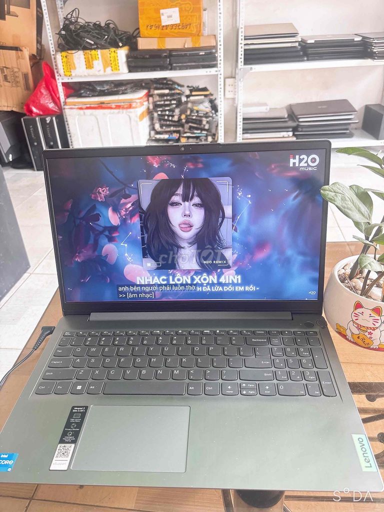 Lenovo Ideapad Slim 3 i3 серый, как новый