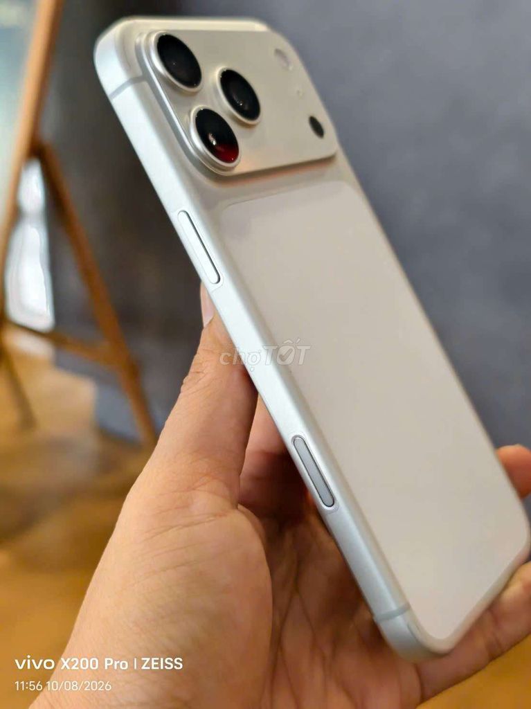 Фото 3: Apple iPhone 17 Pro Max 256GB Белый 98%