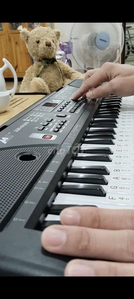 Электронный орган, 61 клавиша, б/у, 97%