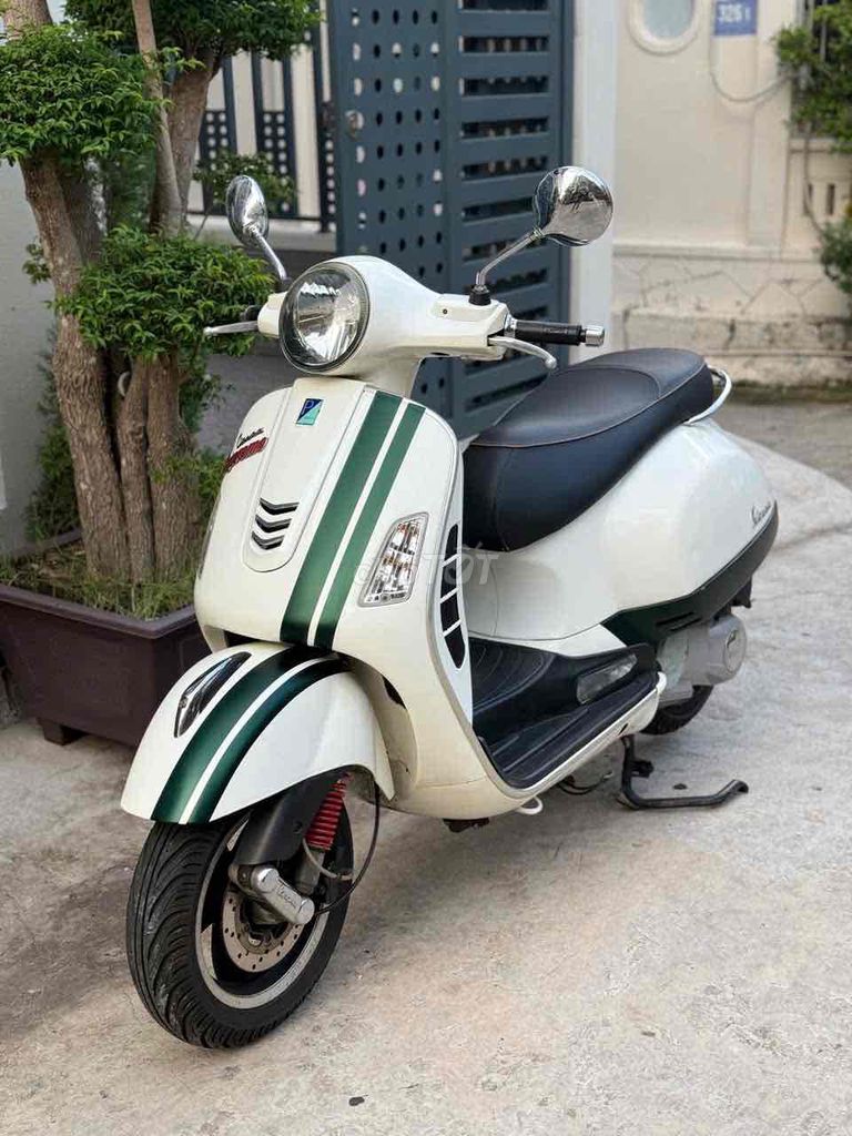 Piaggio Vespa GTS 125 3Vie 2015 Белый Б/у