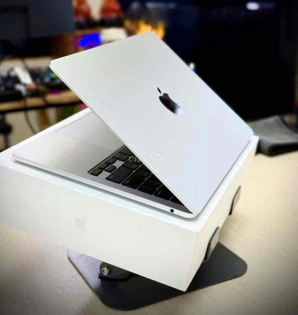 Фото 2: Macbook Air M2 2022/16GB/256GB - 13.6” 2K