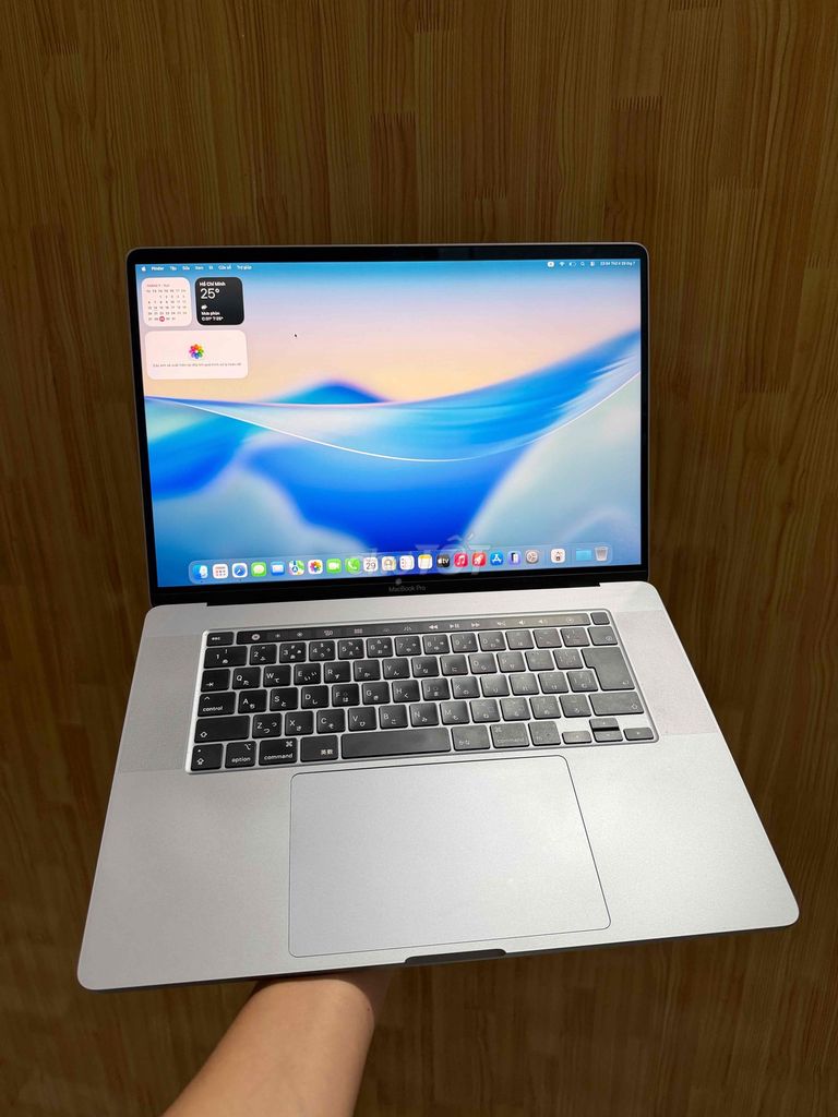 Apple Macbook Pro 2019 i7 16GB/512GB 16 дюймов серебристый