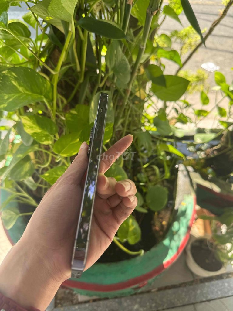 Фото 2: Apple iPhone 14 Pro Max 256GB Фиолетовый 84%