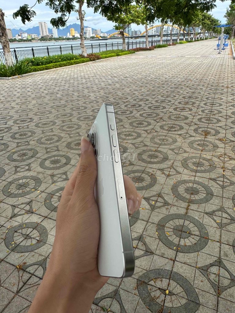 Фото 3: Apple iPhone 15 Pro 128GB Белый, оригинальный