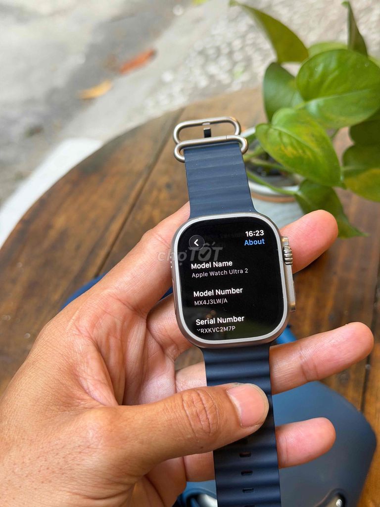 Apple Watch Ultra 2 49mm Titanium, как новый, батарея 100%