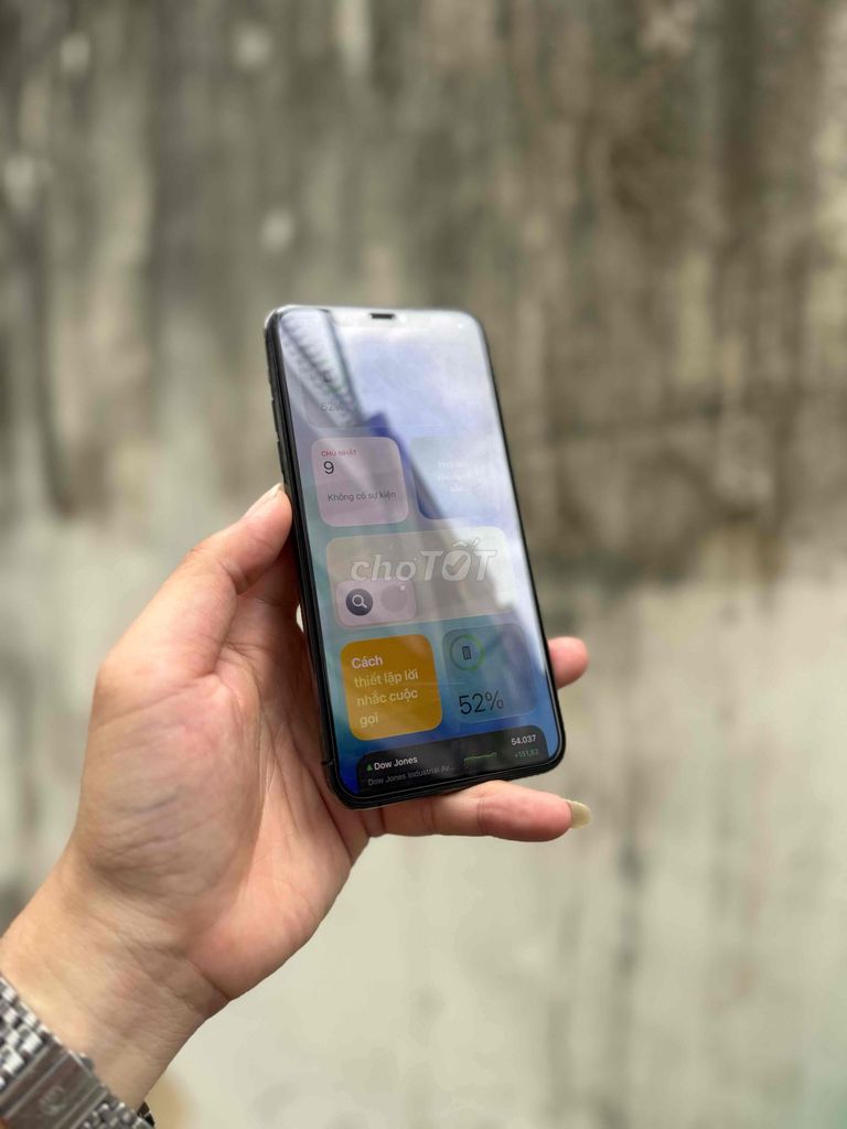Apple iPhone 11 Pro Max 256GB Серый 98.5%