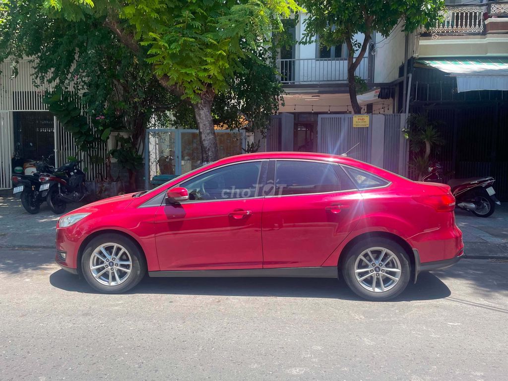 Ford Focus 2018 Красный 106.000 км