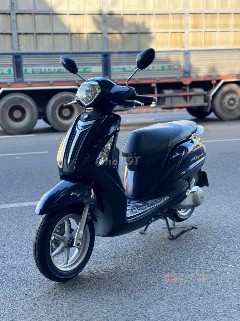 Фото 2: Yamaha Grande синий скутер