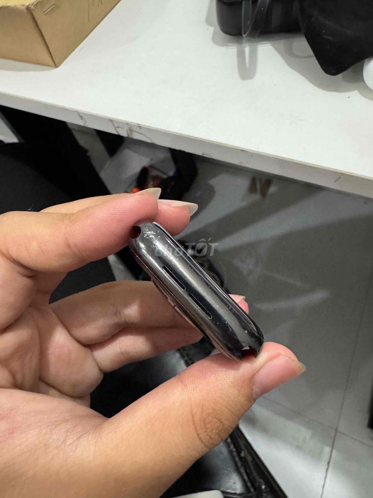 Фото 3: Apple Watch Series 4 44 мм, чёрная сталь