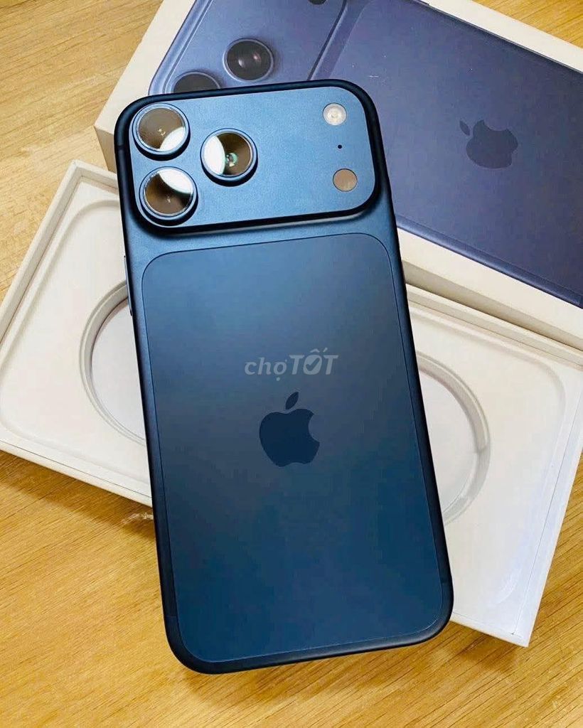 Apple iPhone 17 Pro 256GB, зарядка 15 раз