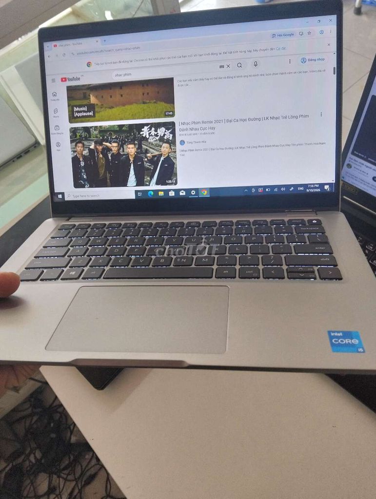 Фото 2: Dell 5320 2in1 сенсорный поворотный на 360°