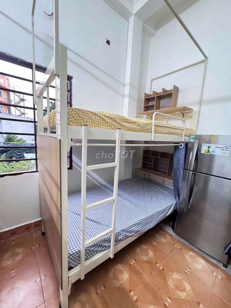 KTX GIÁ RẺ GẦN GTVT-LĐXH, NỘI THẤT ĐẦY ĐỦ, GIẢM THÁNG ĐẦU 800k