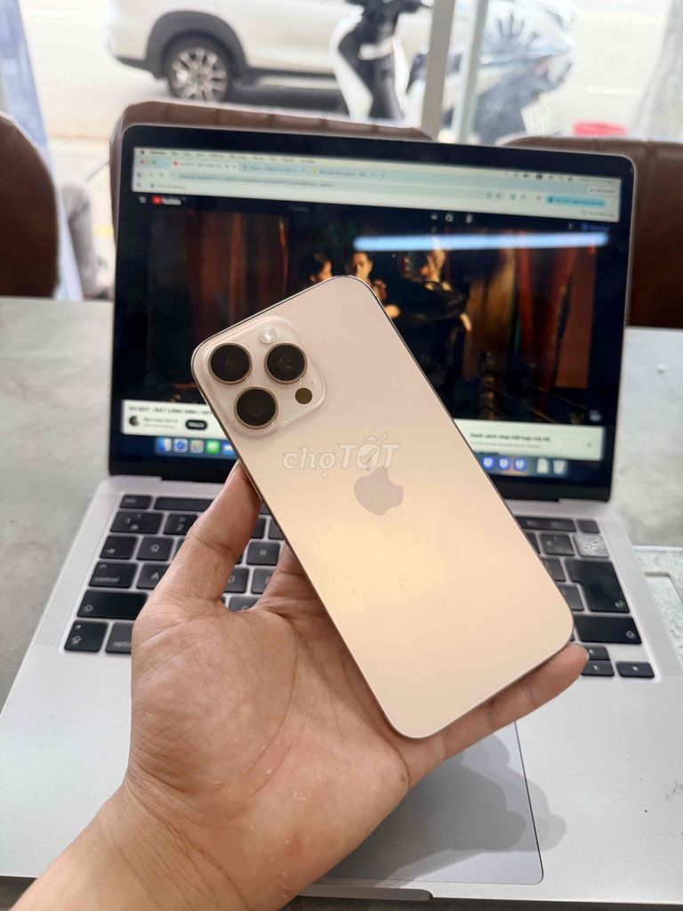 Apple iPhone 16 Pro Max 512GB Золотой