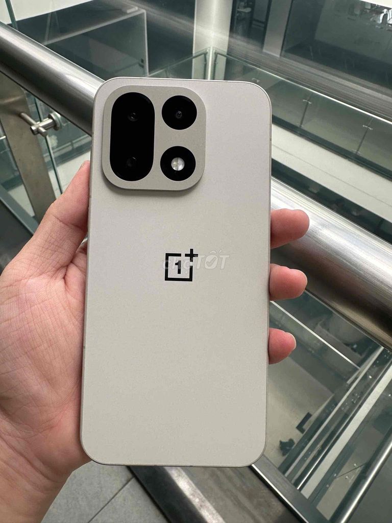 Фото 3: ONEPLUS 15 12GB/256GB ЗОЛОТОЙ ПЕСОК 99% FULLBOX