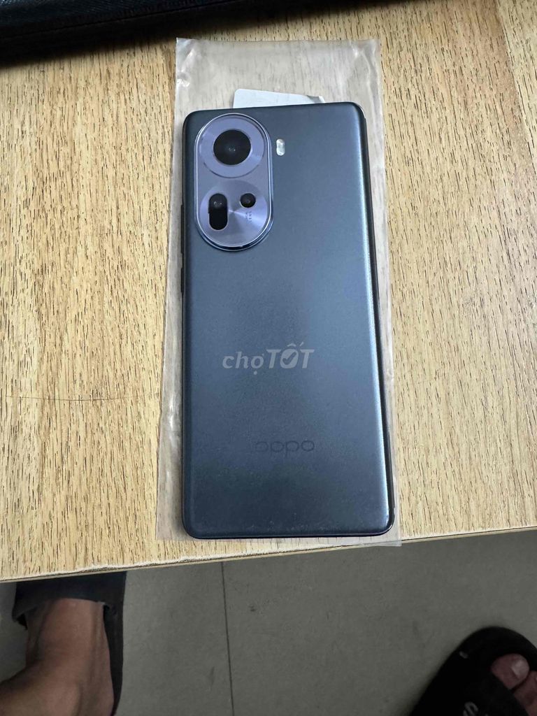 Фото 2: Oppo Reno11 5G Серый как новый