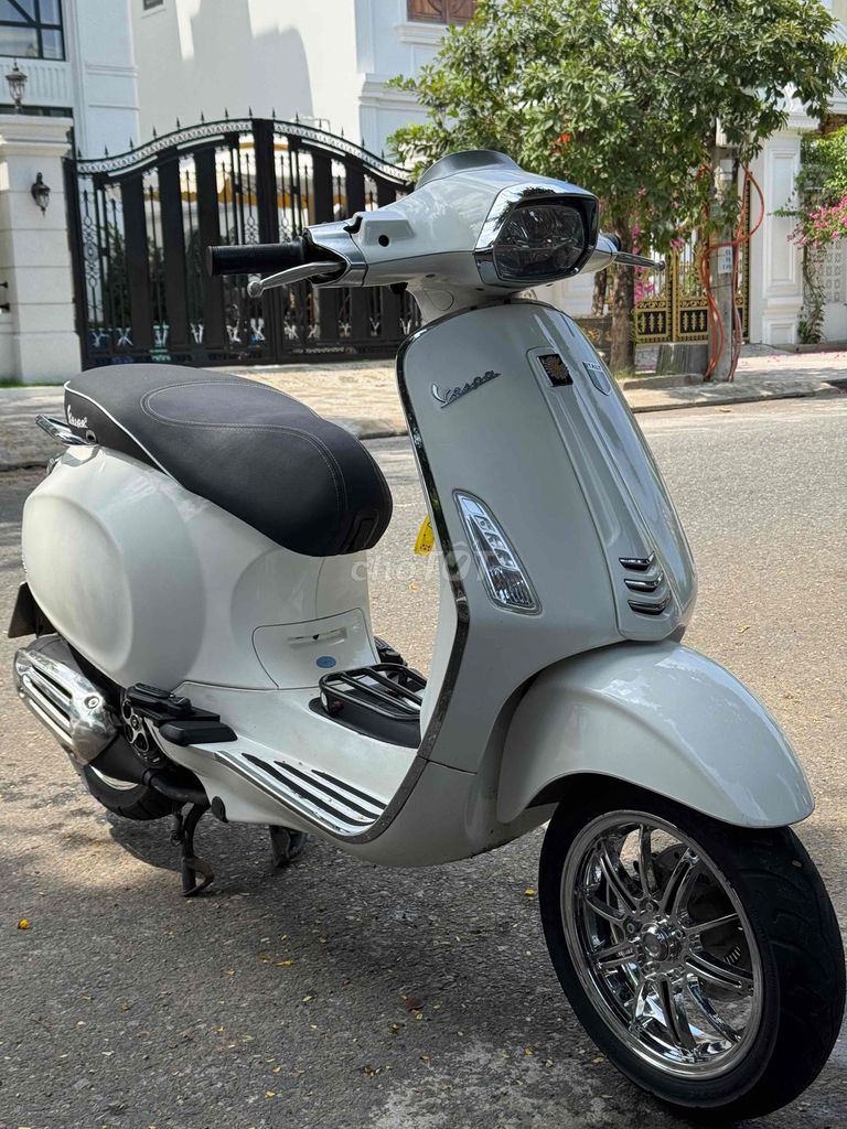 Фото 3: Vespa Sprint Iget ABS Белый
