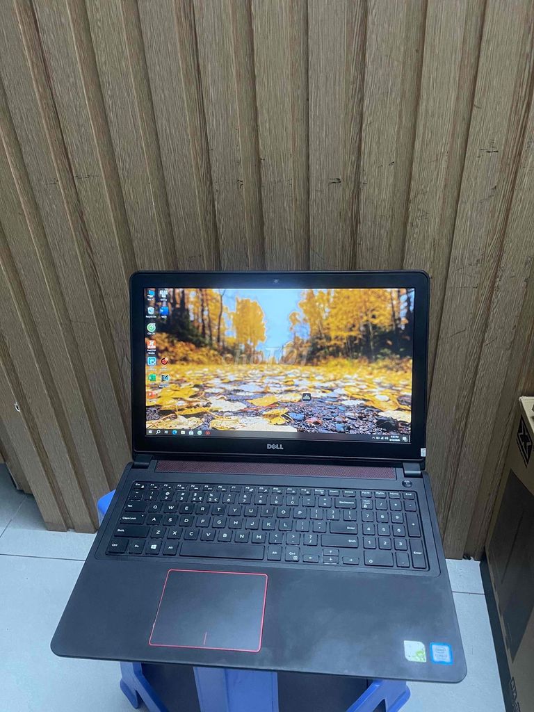 Dell Inspiron 15 i5-7400 15.6 дюймов 8ГБ/256ГБ GTX 1