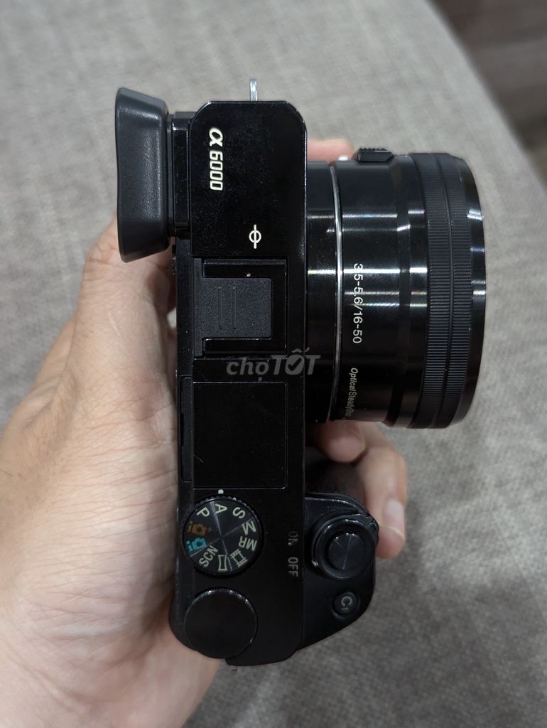 Фотоаппарат Sony A6000 с объективом 16-50mm