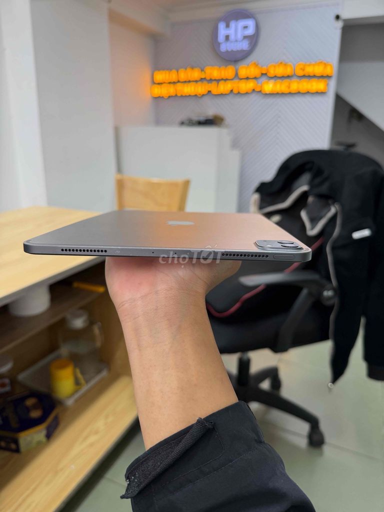 Фото 3: Apple iPad Pro 2020 Wifi 128GB Серый 98%