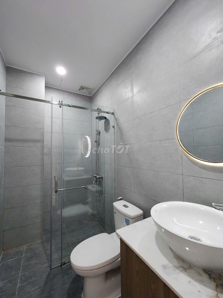 Фото 3: 🏡 Продаётся новый дом 100% на фронтальной улице для бизнеса Bình Phú 1💥 4x19м, 5 этажей, 7 спален — заезжай сразу