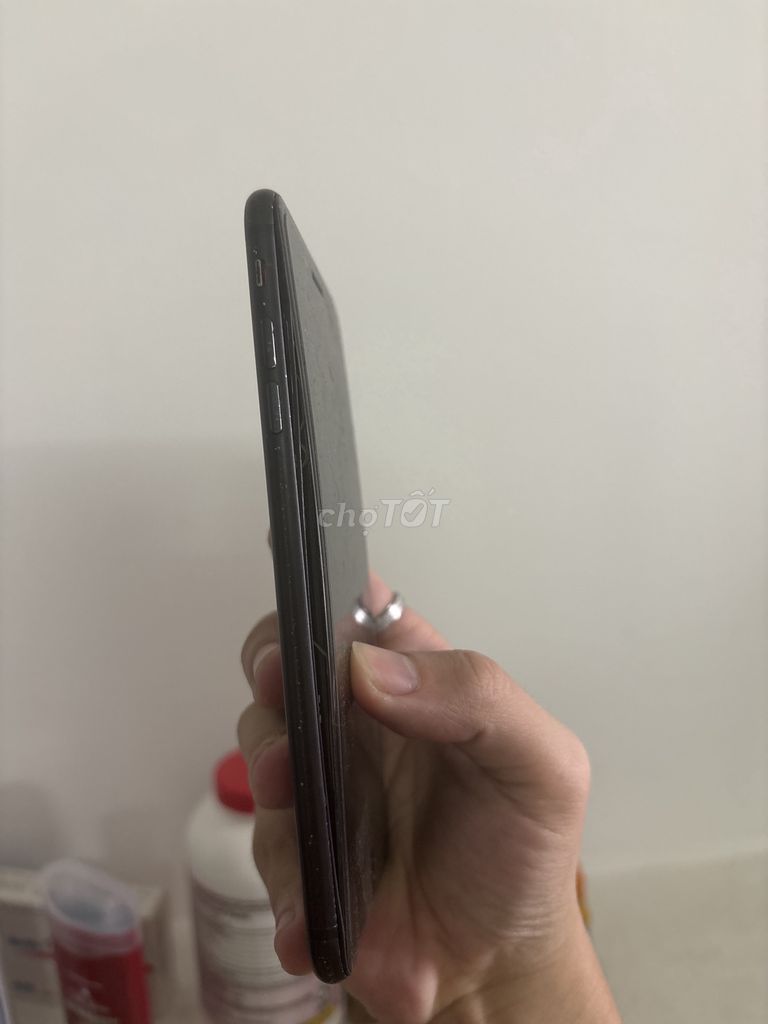 Apple iPhone 7 Plus 64GB черный, вздутый аккумулятор