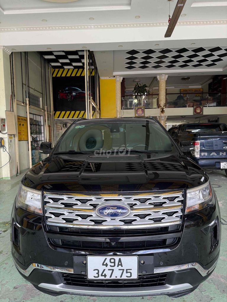 Фото 2: Ford Explorer 2019 Черный 7 мест 112 724 км