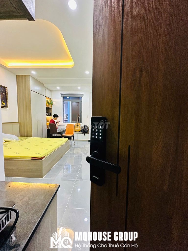 Фото 2: 🏡 Студия с балконом, отдельная стирально-сушильная машина рядом с улицей еды Фан Сик Лонг