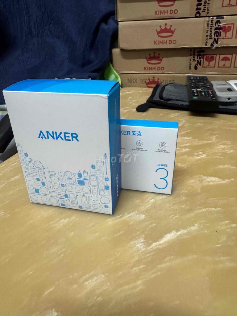 Фото 2: Anker Быстрое зарядное устройство 20W для iPhone