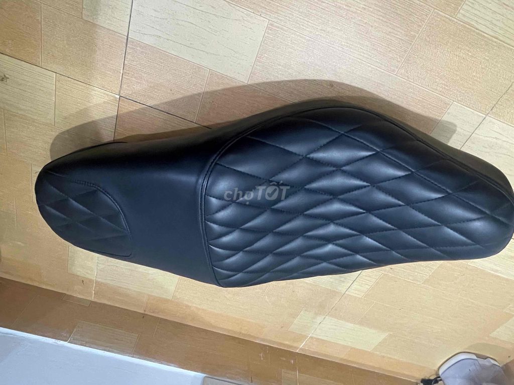 Сиденье для Rebel 300, 500, чёрное