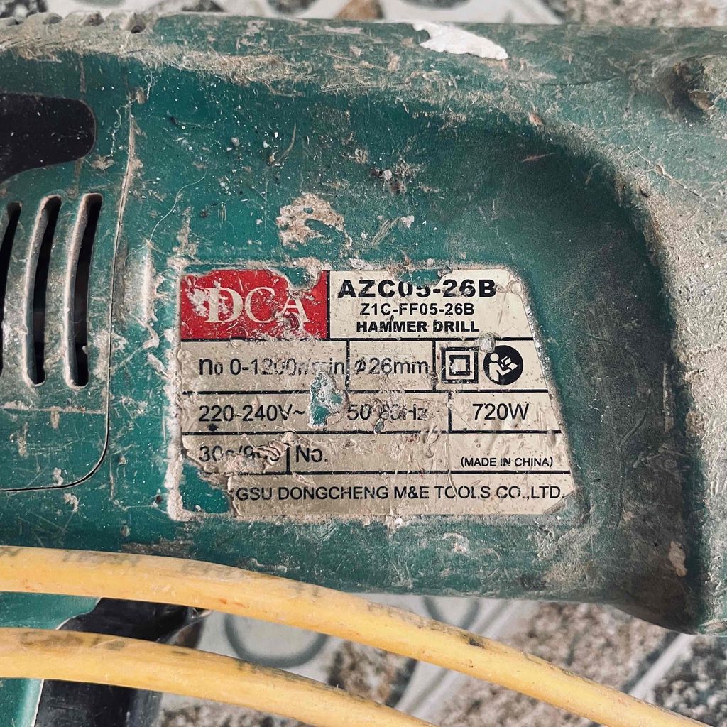 Фото 2: Перфоратор DCA AZC05-26B зеленый, черный 720W