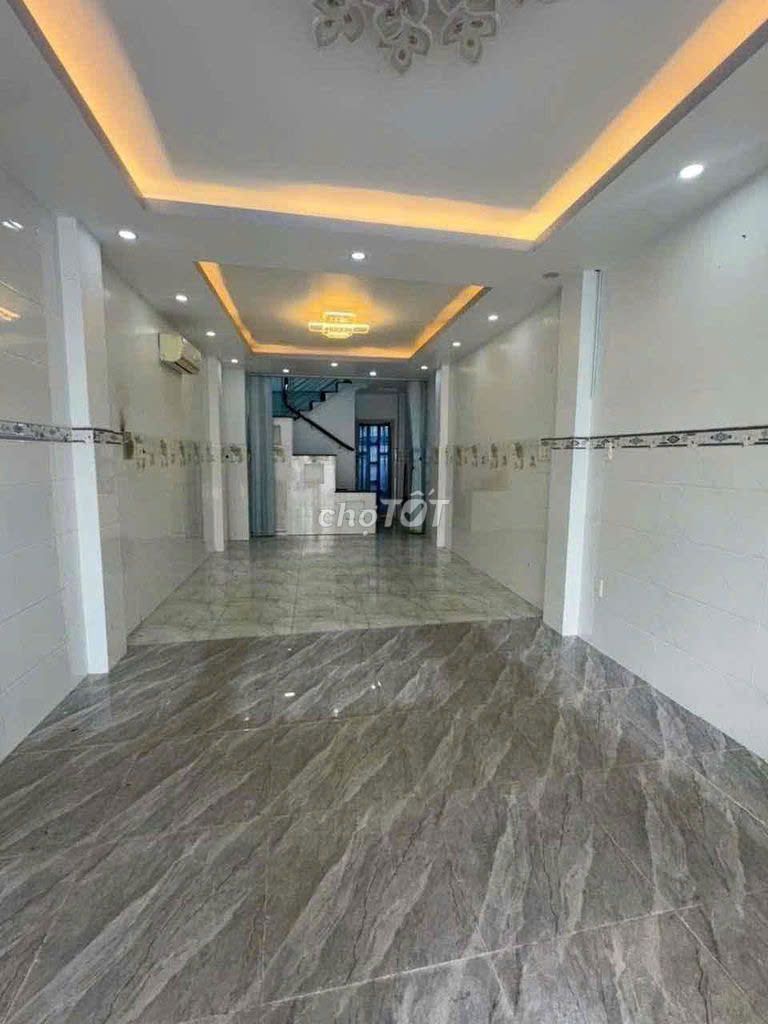 Фото 3: Сдается новый красивый дом с фасадным входом_ул. Дыонг Куанг Хам_4 этажа, открытая планировка