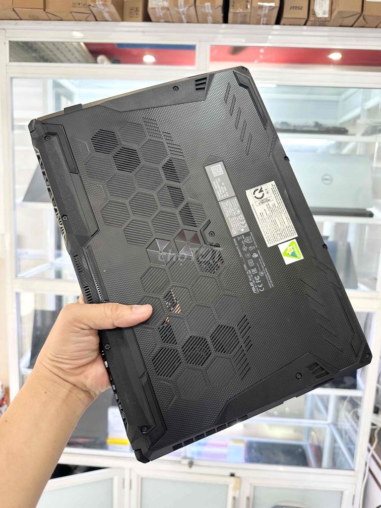 Фото 3: Asus Tuf FX506 i7 RTX3050Ti Ноутбук отличный 99,99