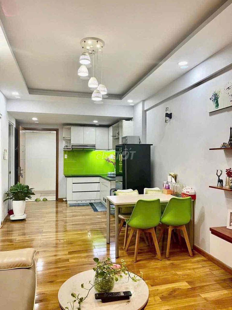 Фото 2: Квартира Ehome 5 — Trần Trọng Cung, район 7 — 1 спальня + 1 санузел. Новая квартира, полностью с мебелью.