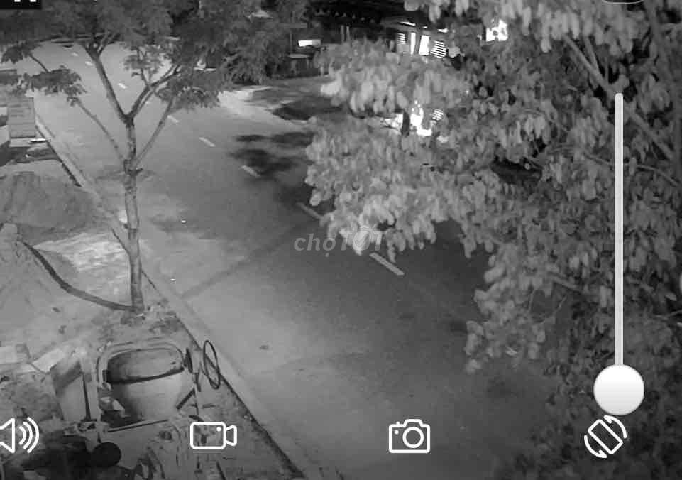 Фото 2: Аренда земли с фасадом возле жилого комплекса