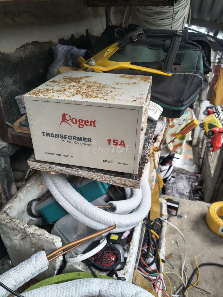 Трансформатор Rogen 220V-110V 15A