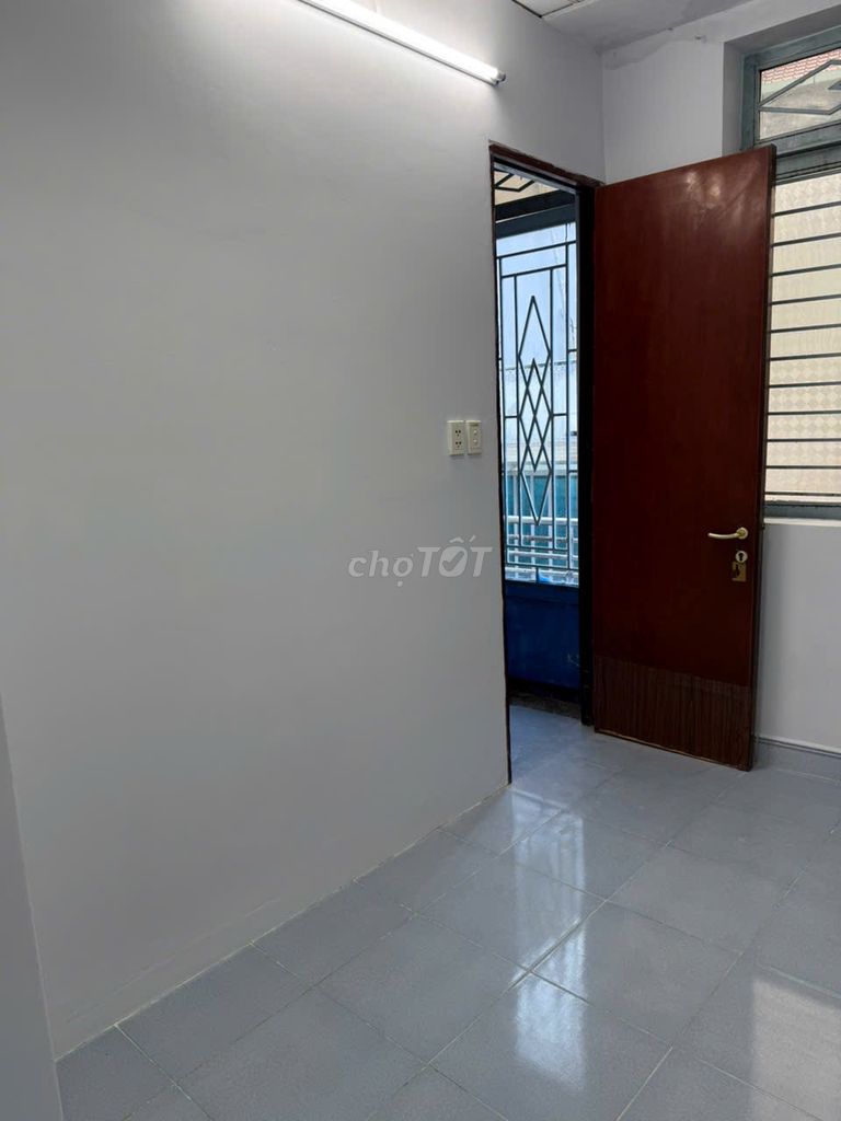 Фото 3: Сдаётся дом в переулке 3 м на Фан Ань, 4 м x 8 м, антресоль и 1 этаж, 2 спальни!