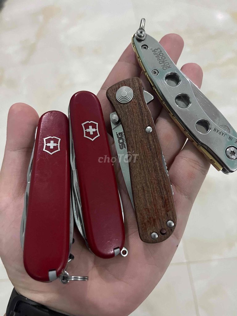 Многофункциональный нож Victorinox Spartan - Camper красный