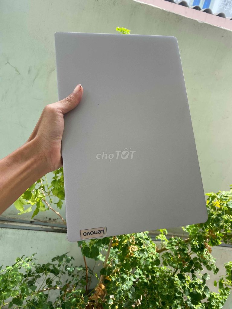 Lenovo Ideapad Slim 3-14IAH8 i5 12450H 8g 512