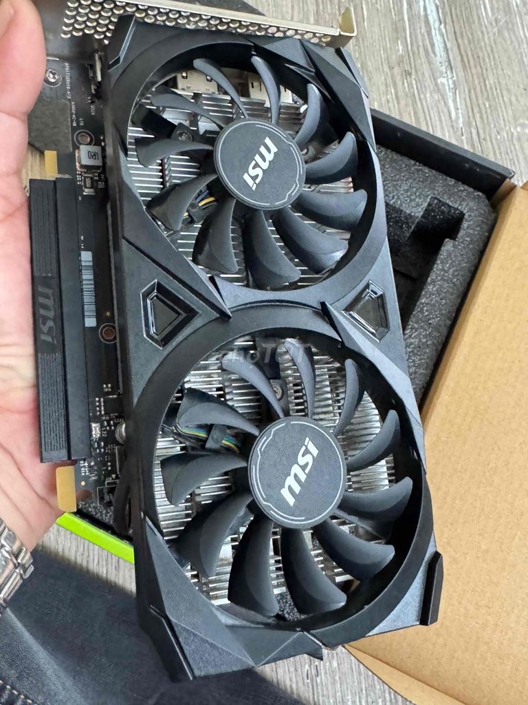 Видеокарта MSI RTX 3050 6GB черная, б/у