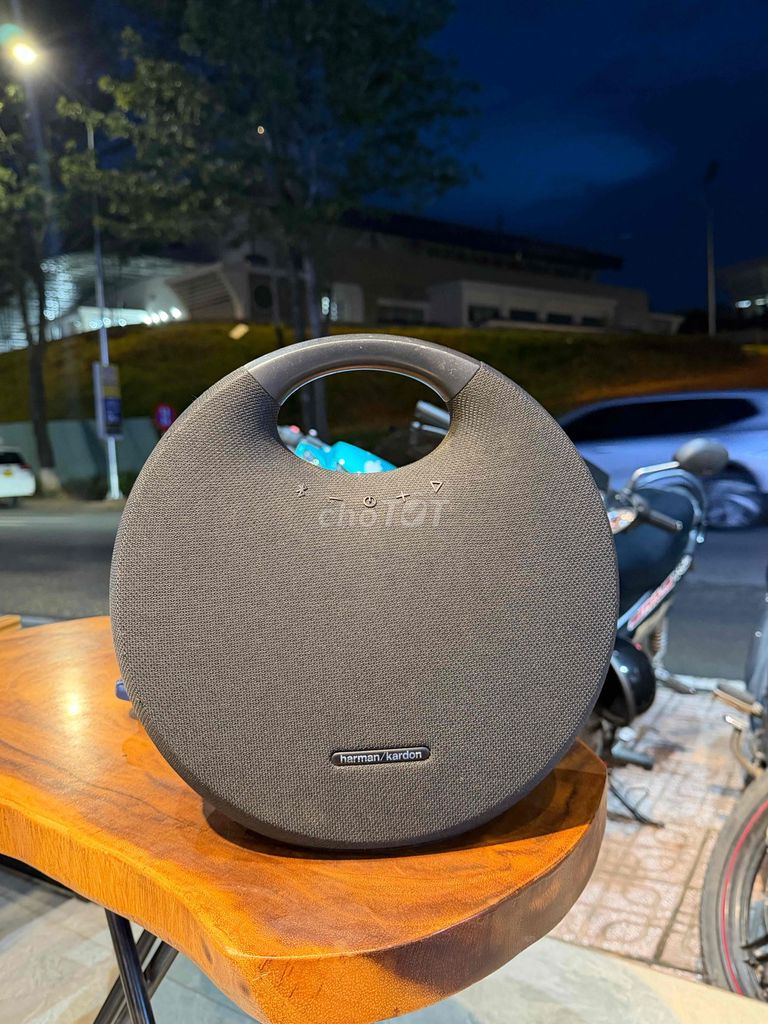 Bluetooth-колонка Harman Kardon Onyx Studio 6, чёрная