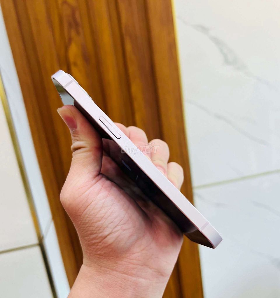 Apple iPhone 13 розовый, еще в хорошем состоянии