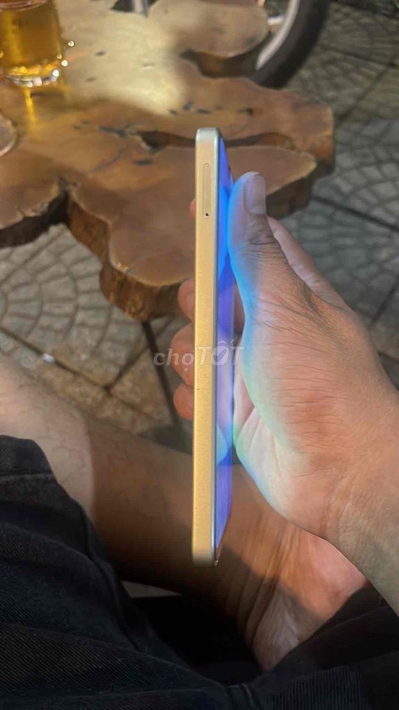 Фото 3: Samsung Galaxy A16 5G золотой