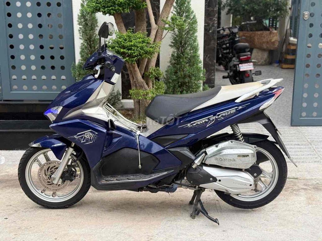 Фото 3: Honda Airblade 2019 синий