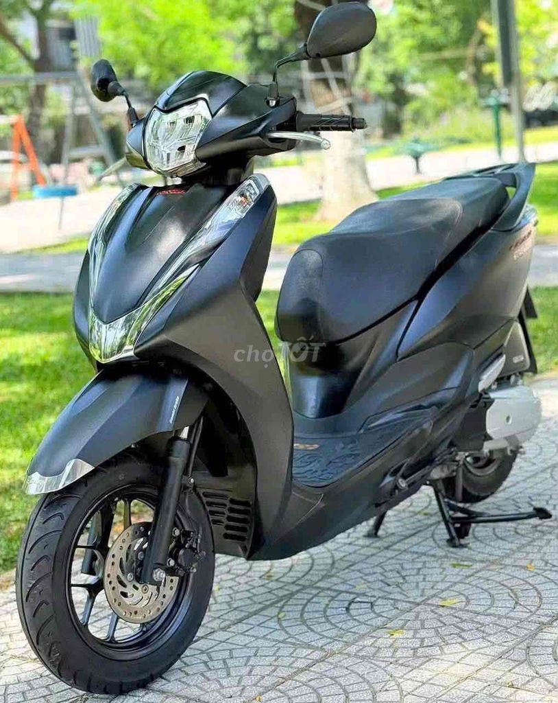 Фото 2: Honda Lead 2021 Черный, светодиодные фары, замок зажигания