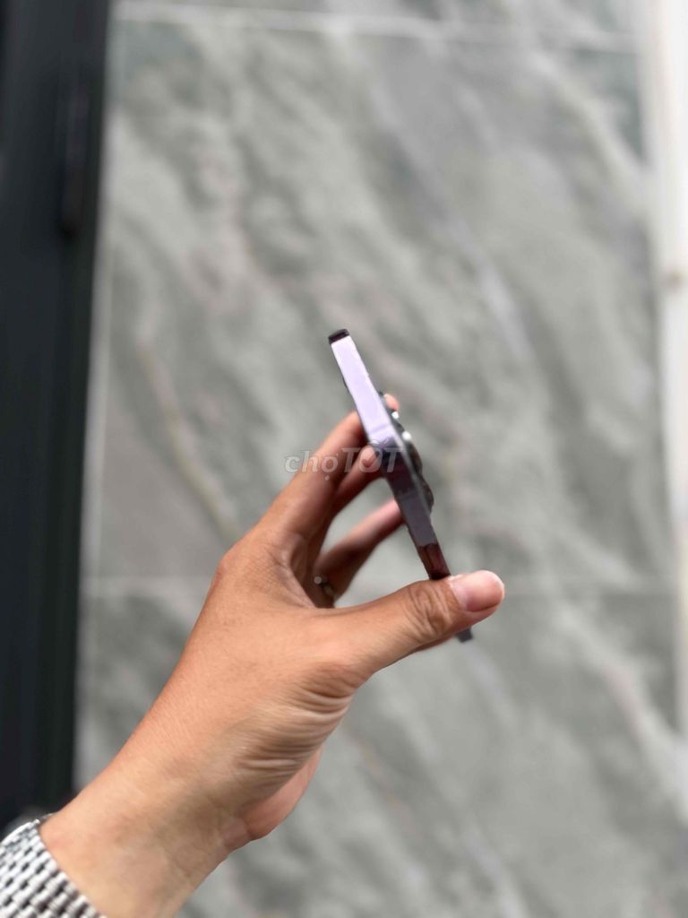 Фото 2: Apple iPhone 14 Pro 256GB Фиолетовый 98%