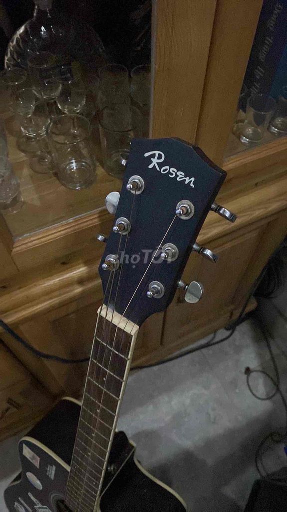 Фото 2: Гитара Rosen G13 коричневая для начинающих