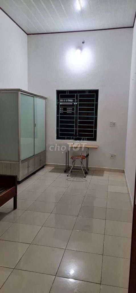 Фото 3: Cho thuê nhà kiệt ô tô  gần biển đường Chế Lan Viên. Ngũ hành Sơn.